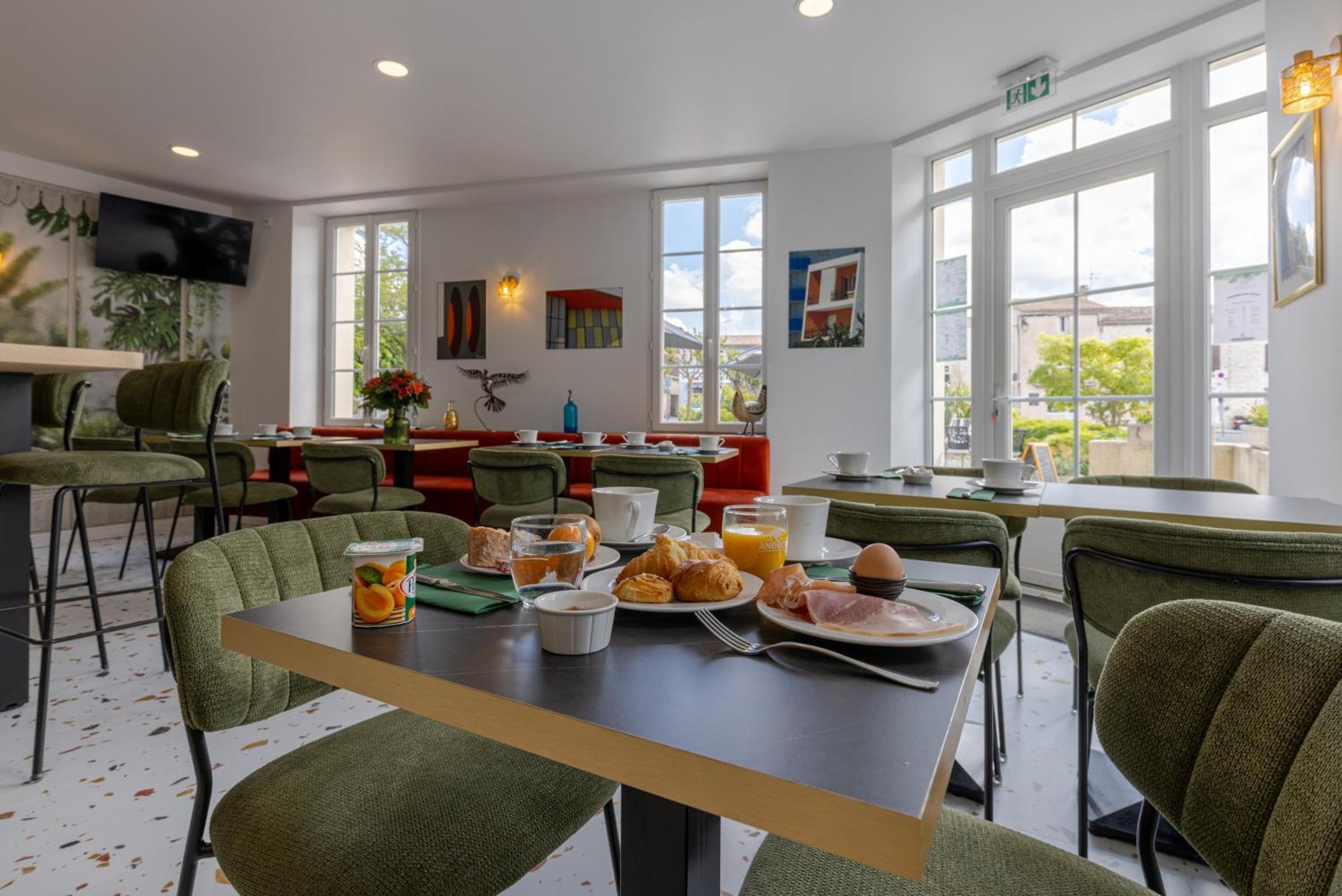 Logis Hotel Le Richelieu - Royan Atlantique Сожон Екстер'єр фото